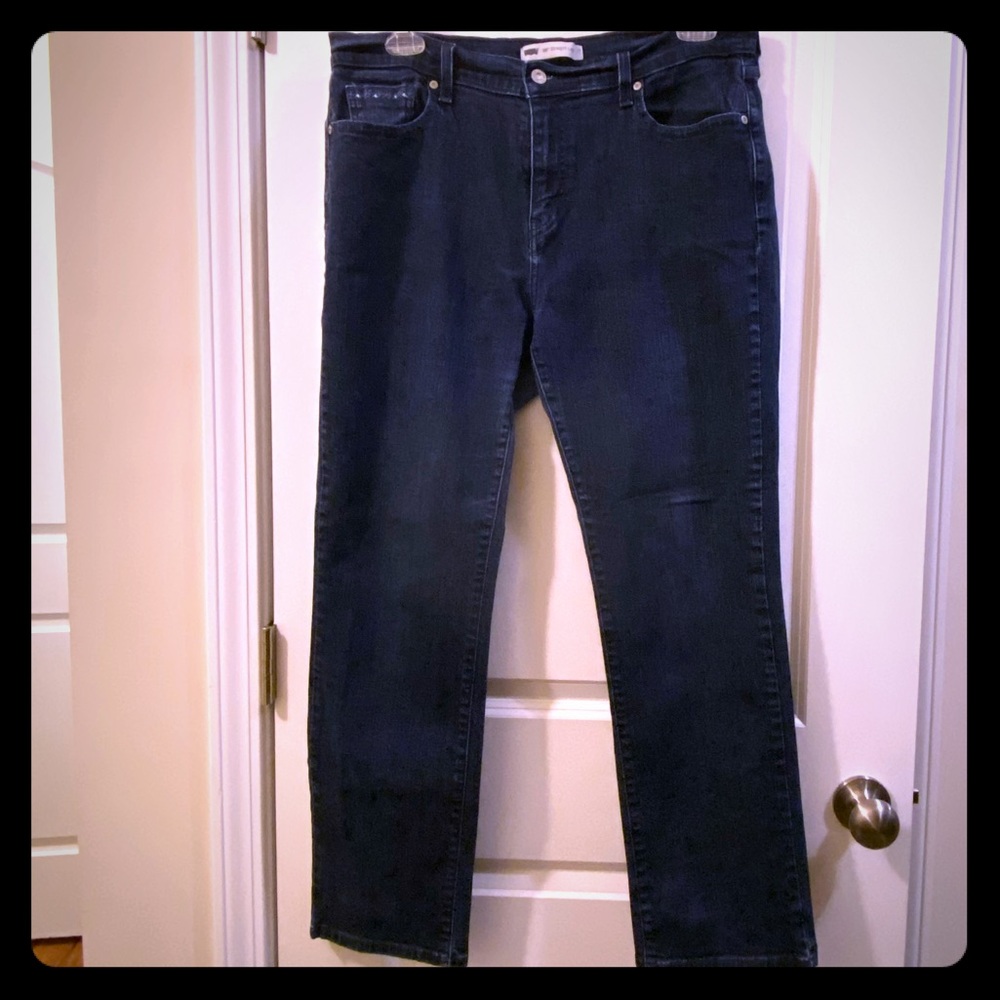 Levi’s 505 dark wash straight leg 16M